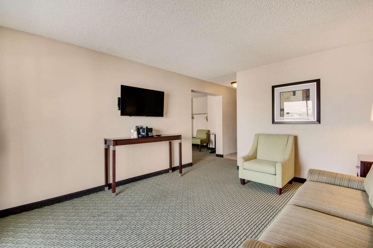 Rodeway Inn & Suites Portland - Jantzen Beach Eksteriør billede