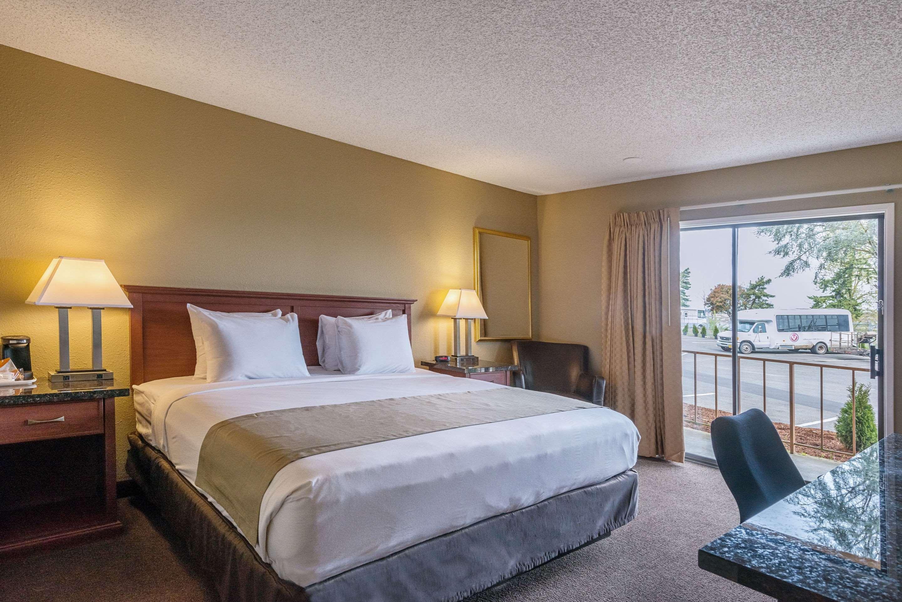 Rodeway Inn & Suites Portland - Jantzen Beach Eksteriør billede