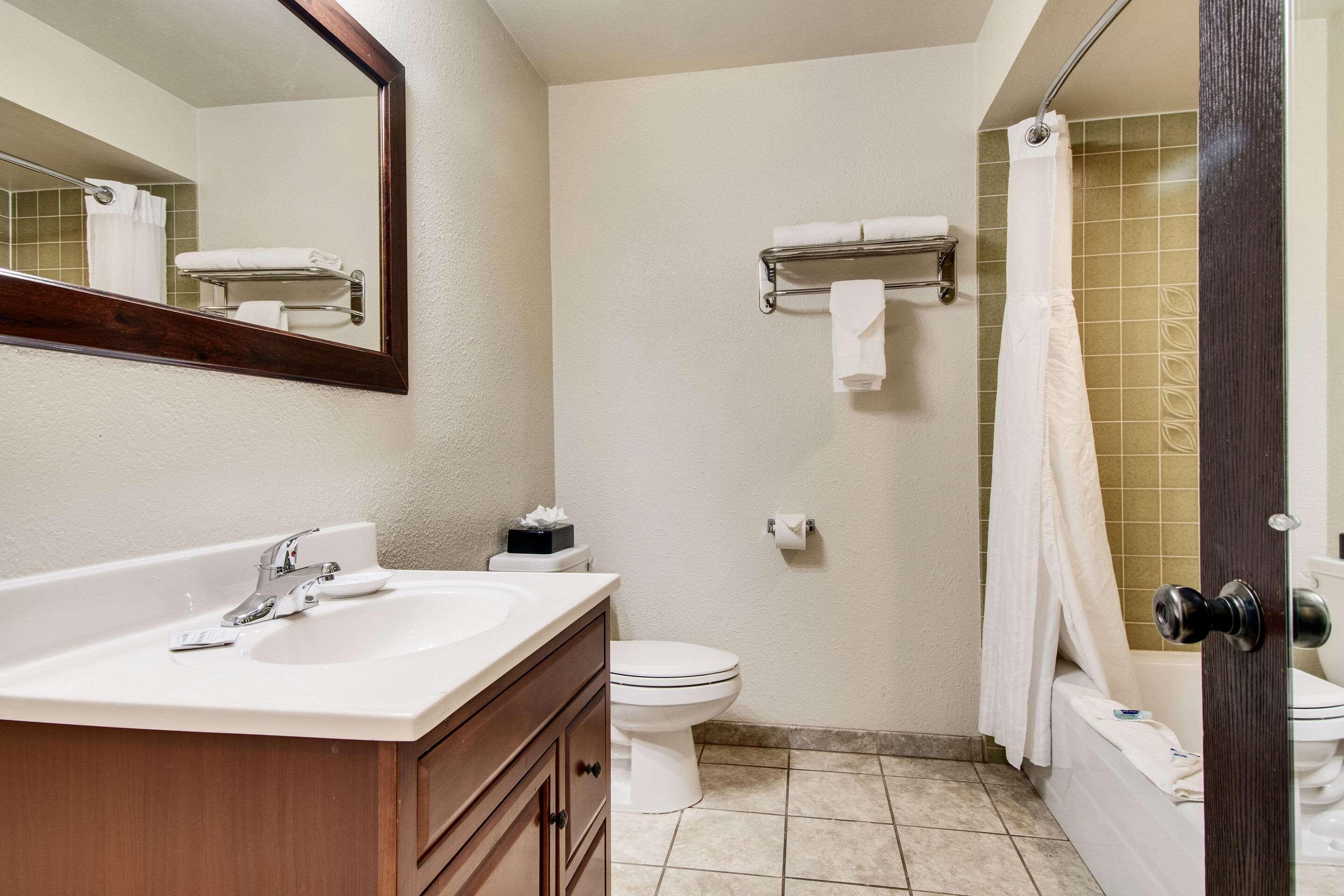 Rodeway Inn & Suites Portland - Jantzen Beach Eksteriør billede