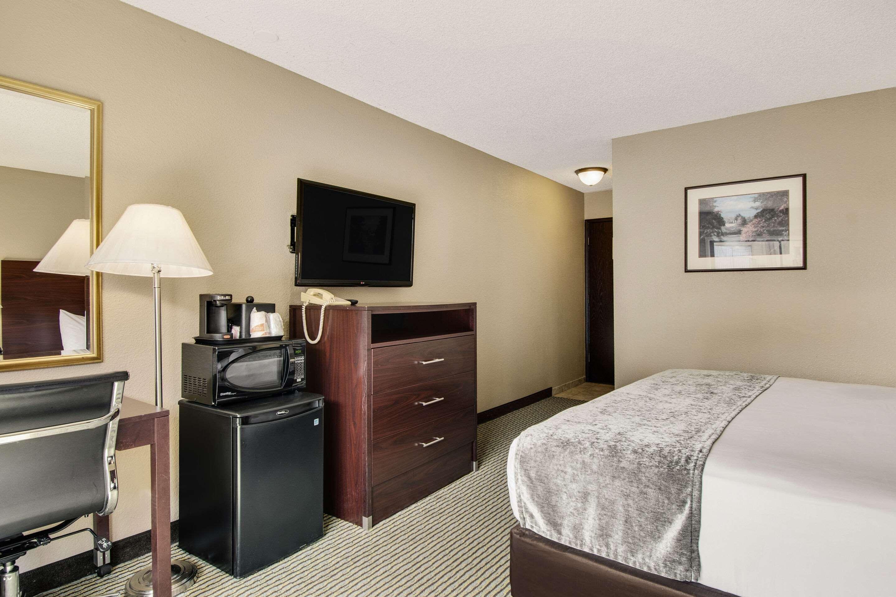 Rodeway Inn & Suites Portland - Jantzen Beach Eksteriør billede