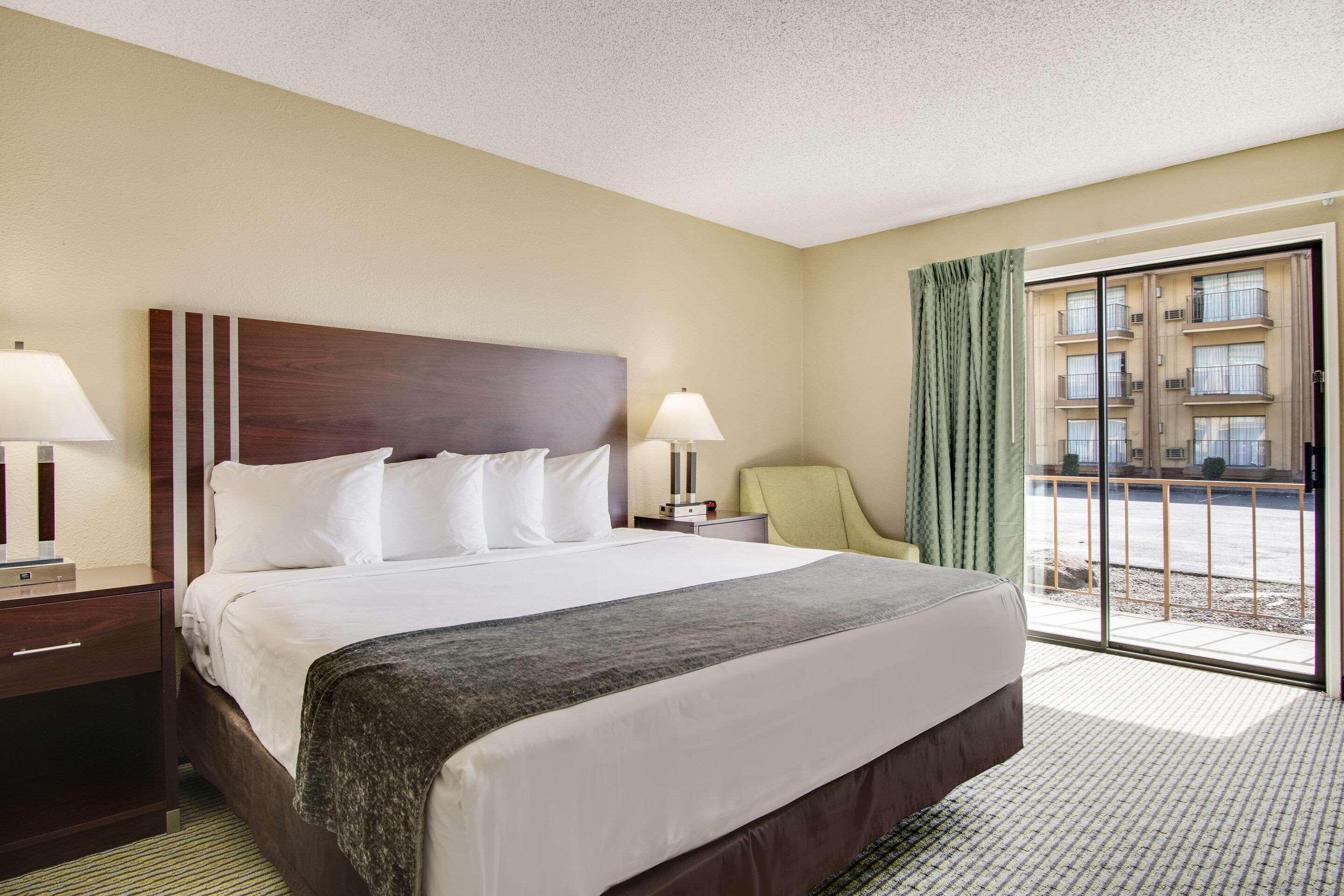 Rodeway Inn & Suites Portland - Jantzen Beach Eksteriør billede