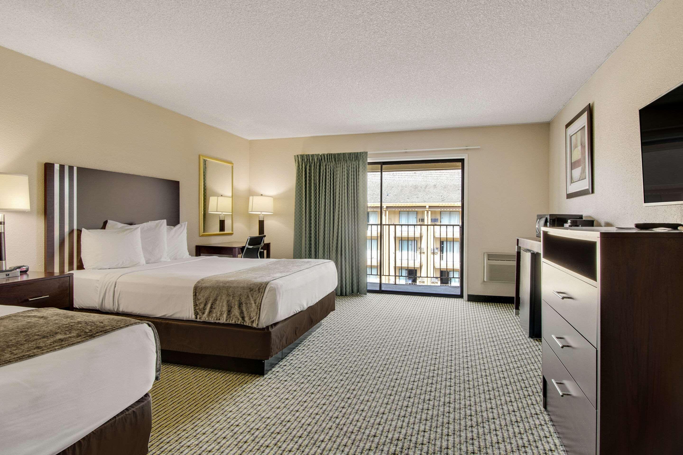 Rodeway Inn & Suites Portland - Jantzen Beach Eksteriør billede