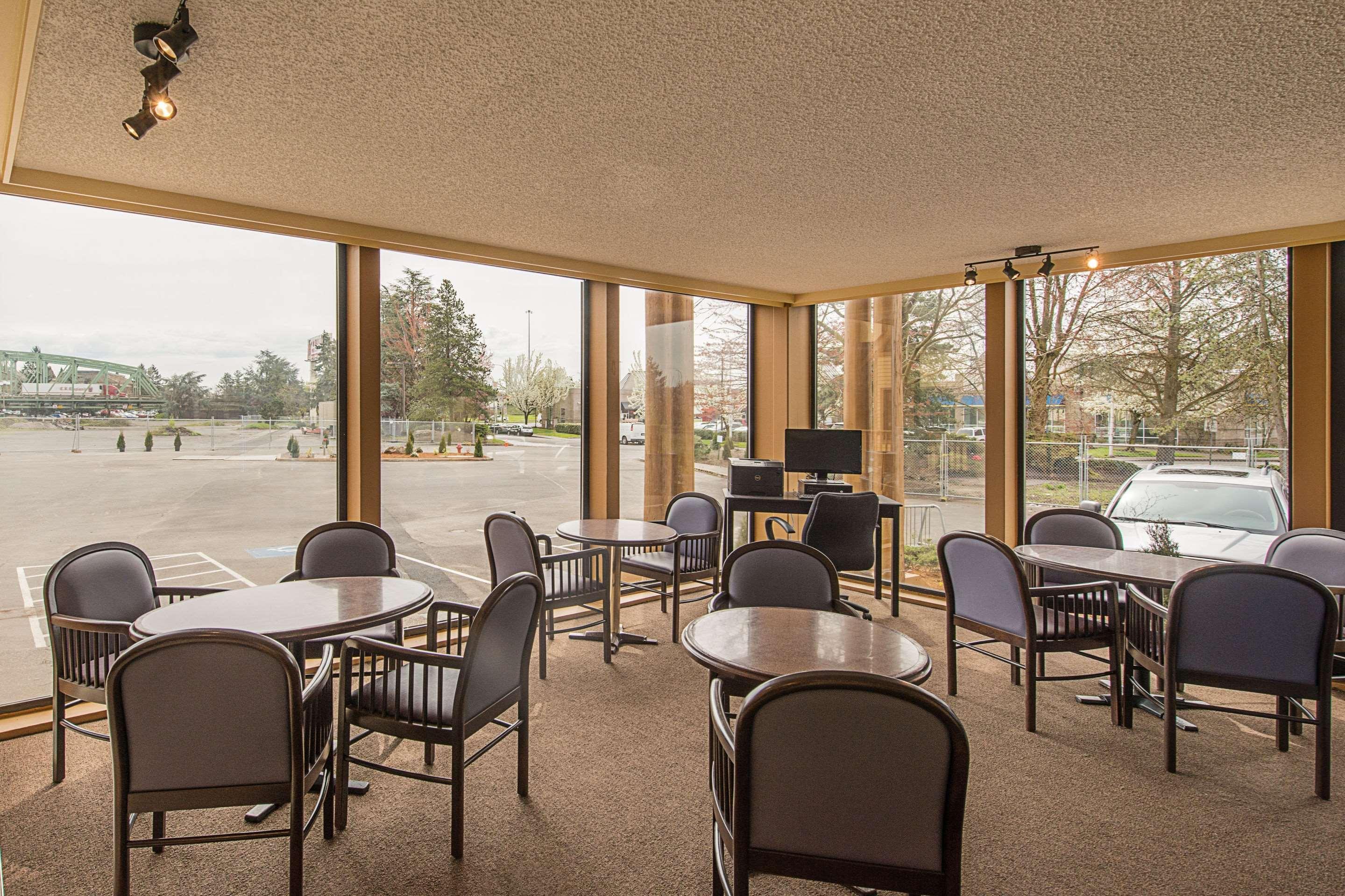 Rodeway Inn & Suites Portland - Jantzen Beach Eksteriør billede