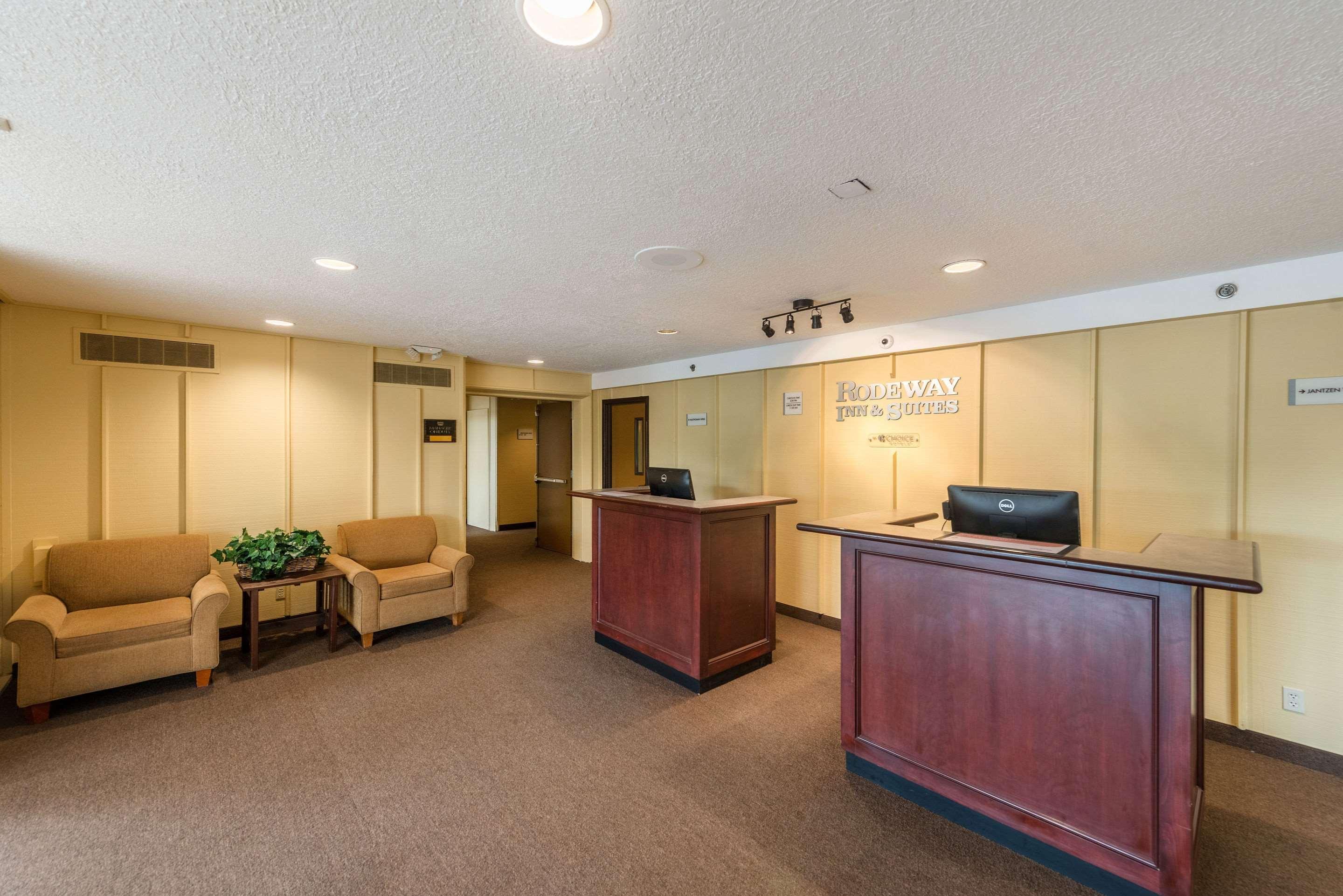 Rodeway Inn & Suites Portland - Jantzen Beach Eksteriør billede