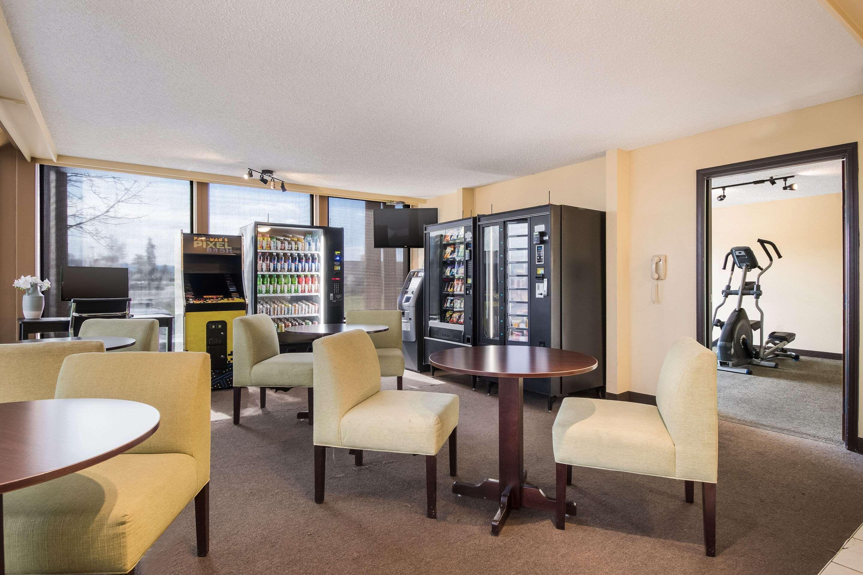 Rodeway Inn & Suites Portland - Jantzen Beach Eksteriør billede