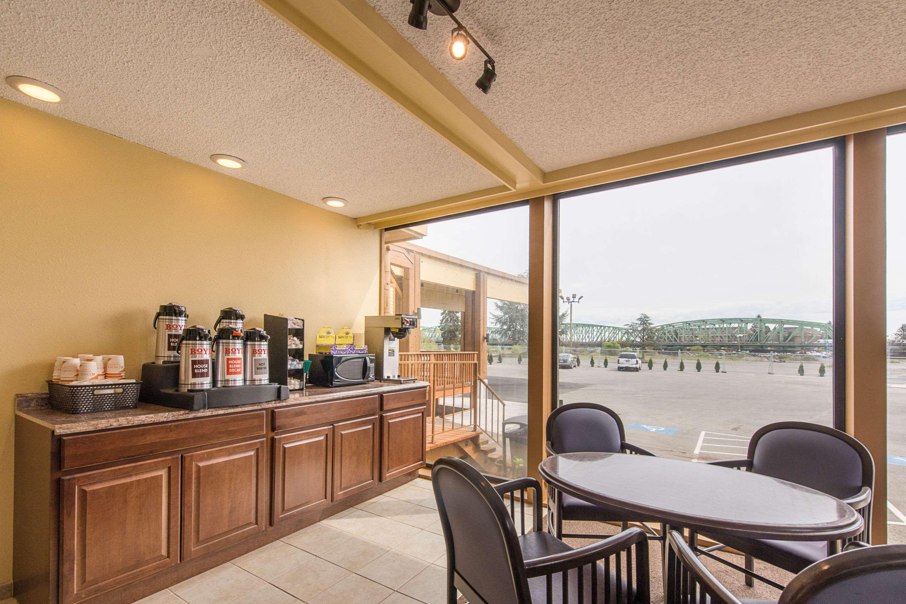 Rodeway Inn & Suites Portland - Jantzen Beach Eksteriør billede