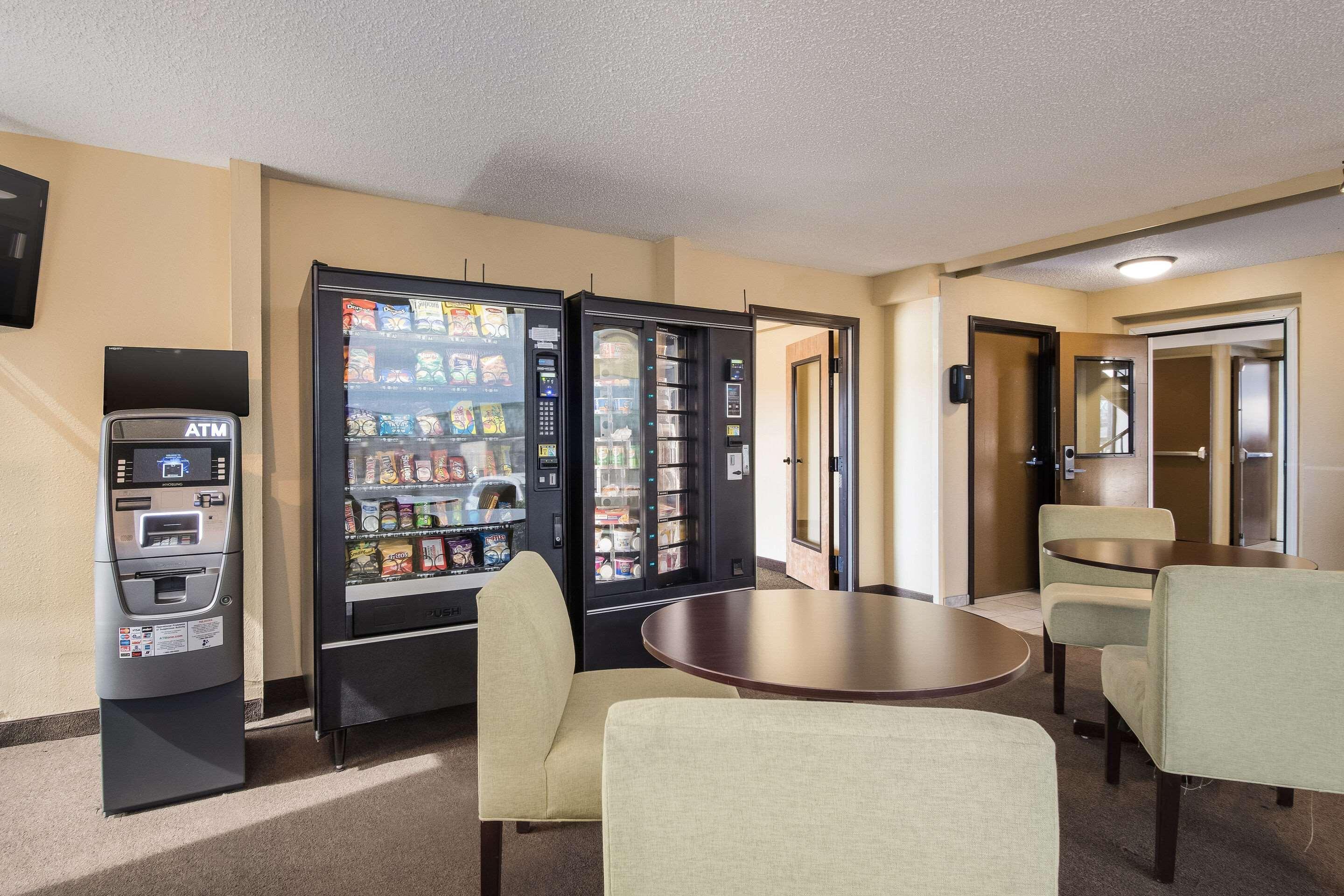 Rodeway Inn & Suites Portland - Jantzen Beach Eksteriør billede