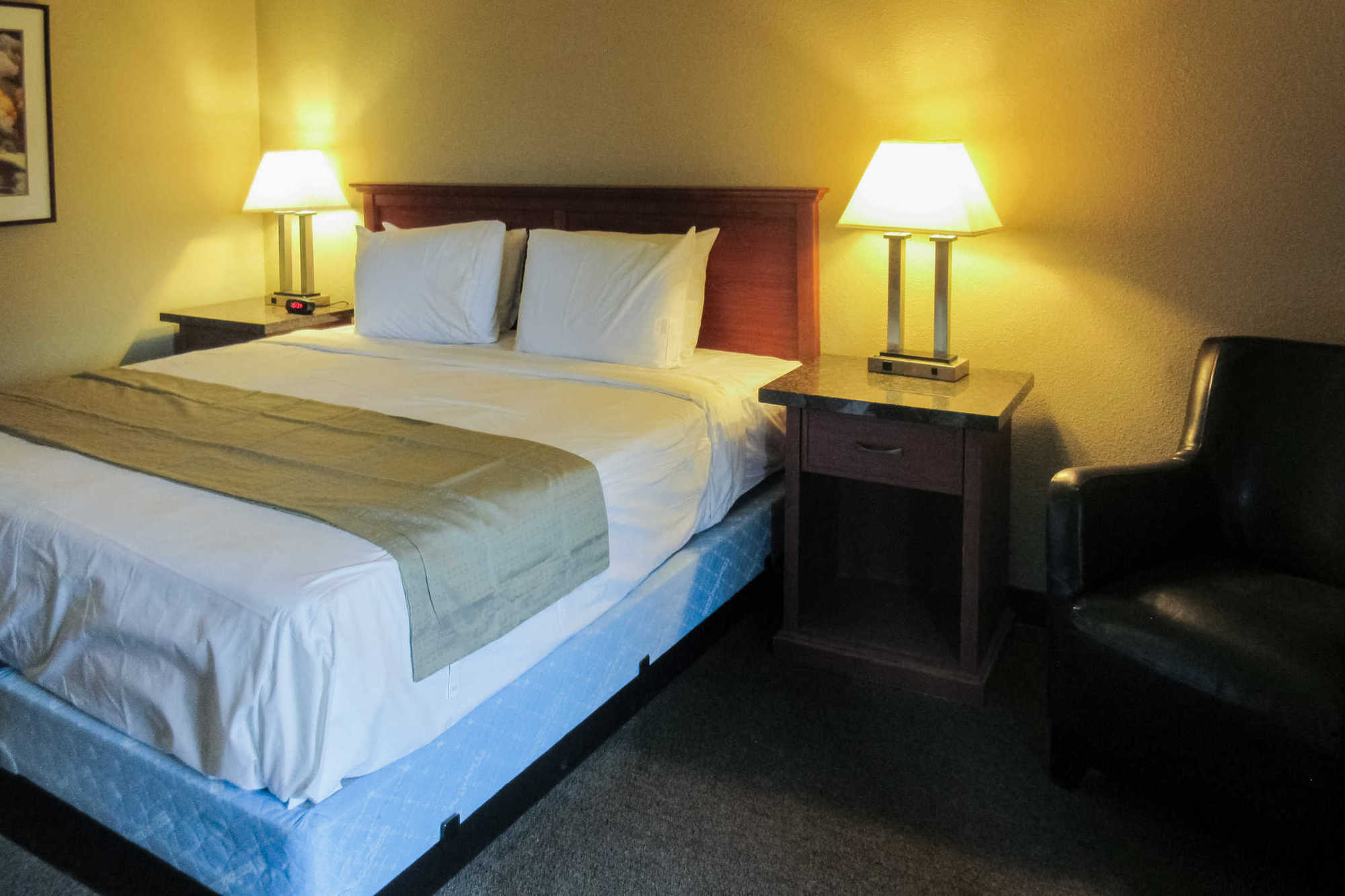 Rodeway Inn & Suites Portland - Jantzen Beach Værelse billede