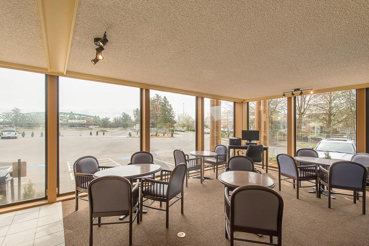 Rodeway Inn & Suites Portland - Jantzen Beach Eksteriør billede