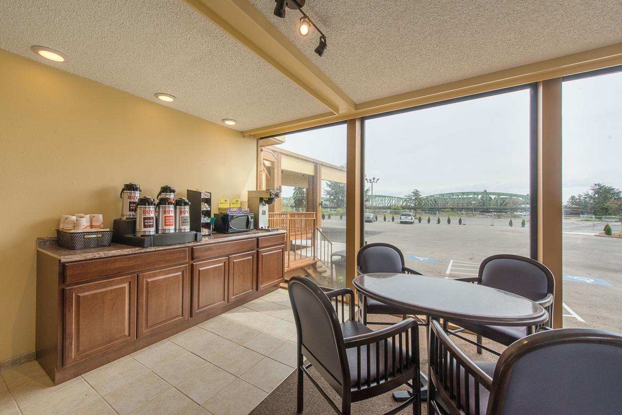 Rodeway Inn & Suites Portland - Jantzen Beach Eksteriør billede